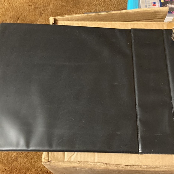 Ultra Pro Baseball Card Album With Sleeves - Picture 6 of 8